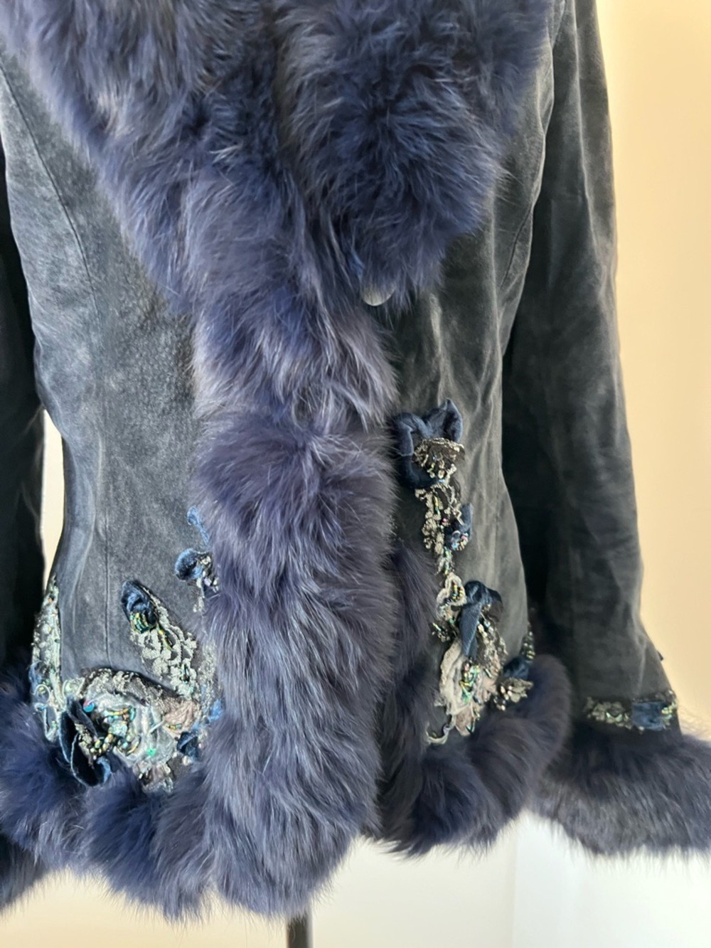 Vintage Navy Suede Jacket with Real Fox Fur Beaded Floral Embroidery S-M Boho - Picture 4 of 14